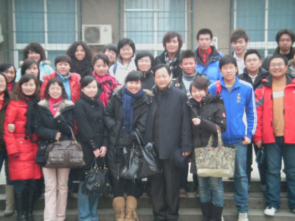 2007年冬北京外国语大学与雅思班学员合影